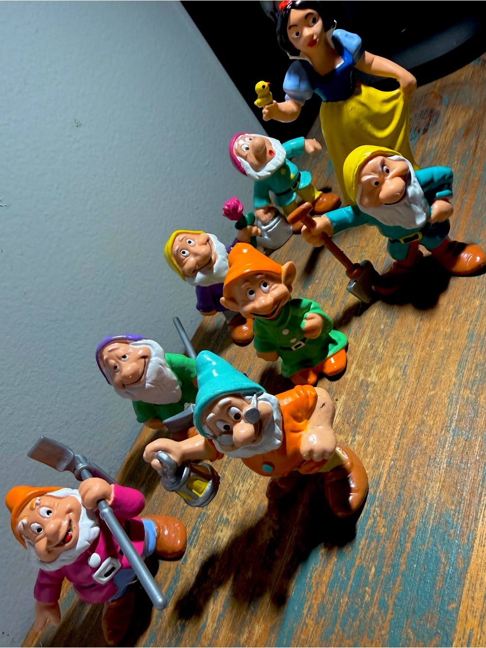 Vintage 1989 Snow White & Seven Dwarfs Figurine Set